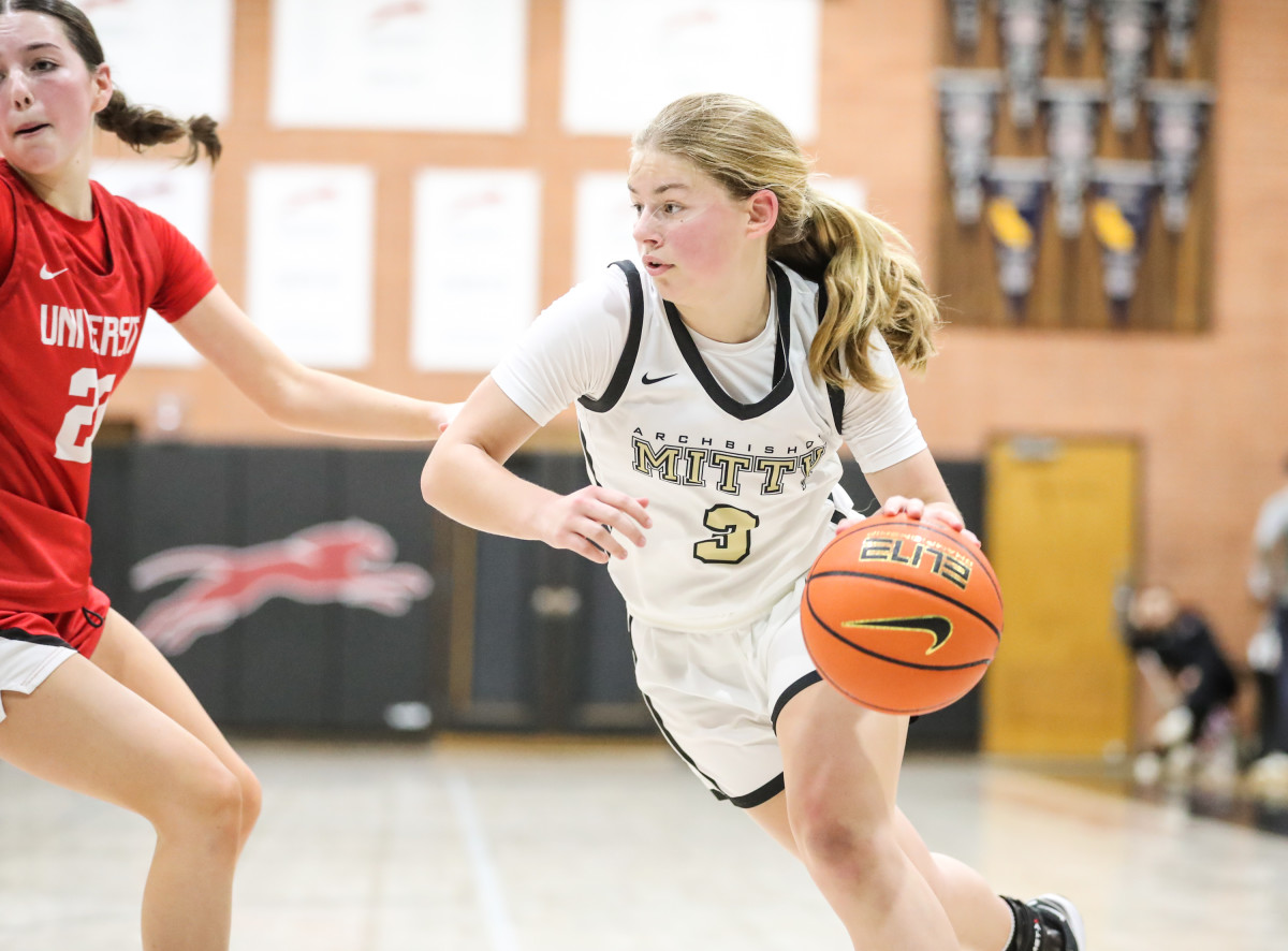 Mitty University girls basketball plus Sabrina Ionescu at Ionescu Showcase at De La Salle by Sam Stringer 1-20-2024012020242